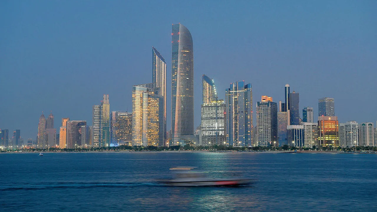 استثمارات جديدة تعزز سوق عقارات أبوظبي في النصف الأول